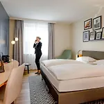 머큐어 시티 호텔 4*