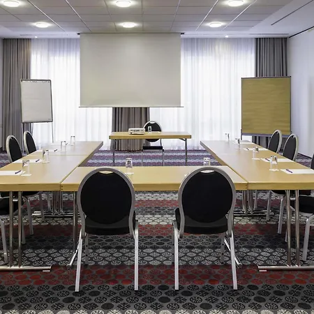 波鸿市美居酒店 4*