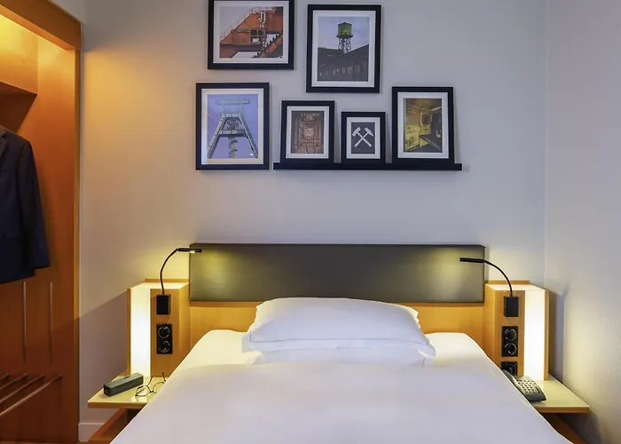 호텔 머큐어 시티 4*